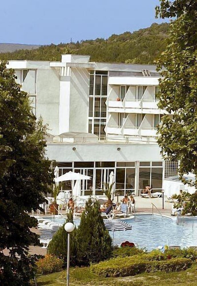 Pool & Wellness