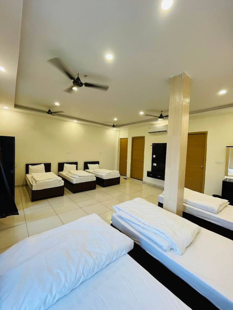 Lee Corbett Resort