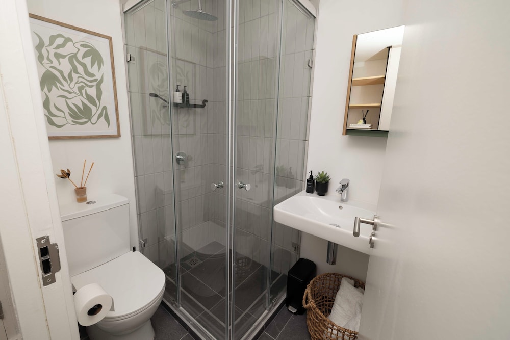 THREE43 on B - Fluent Serviced Apartments