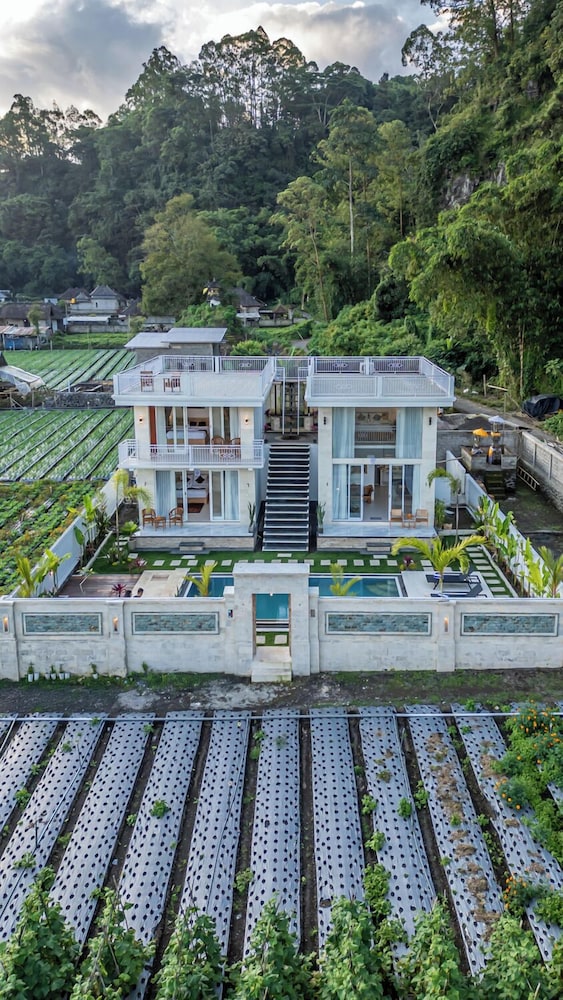 Hayana Villa