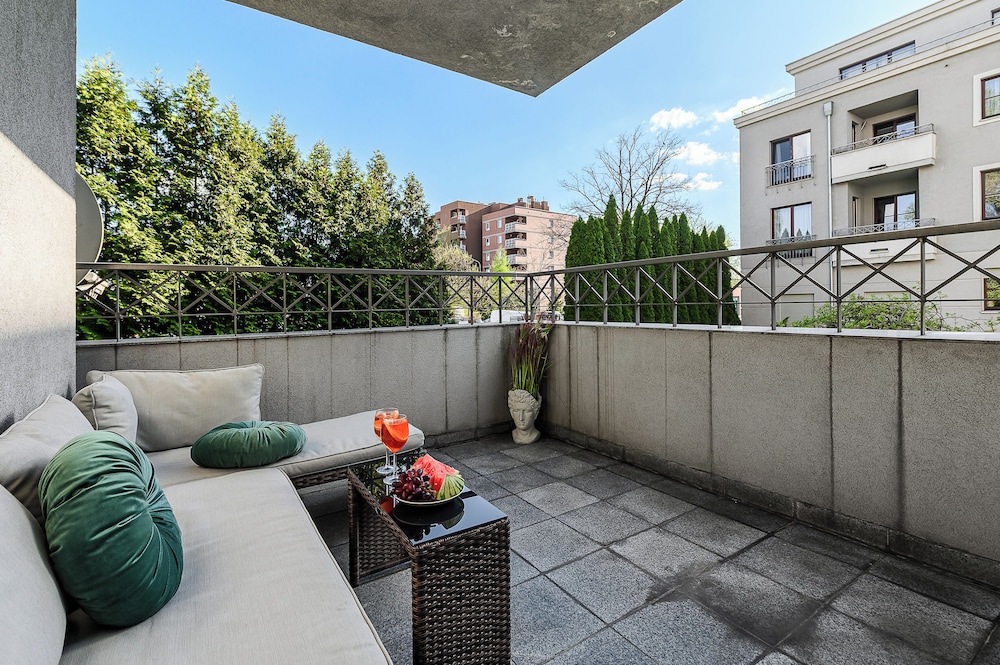 Lumina stylish apartment with parking