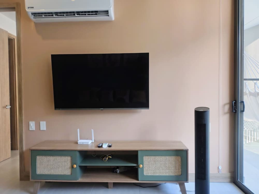 w Minimalist 1BR w Amazing View in Morros Eos