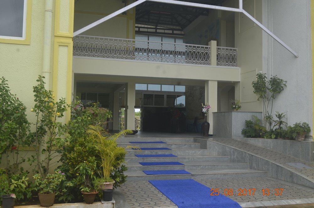 Praia Da Oura - Boutique Resort