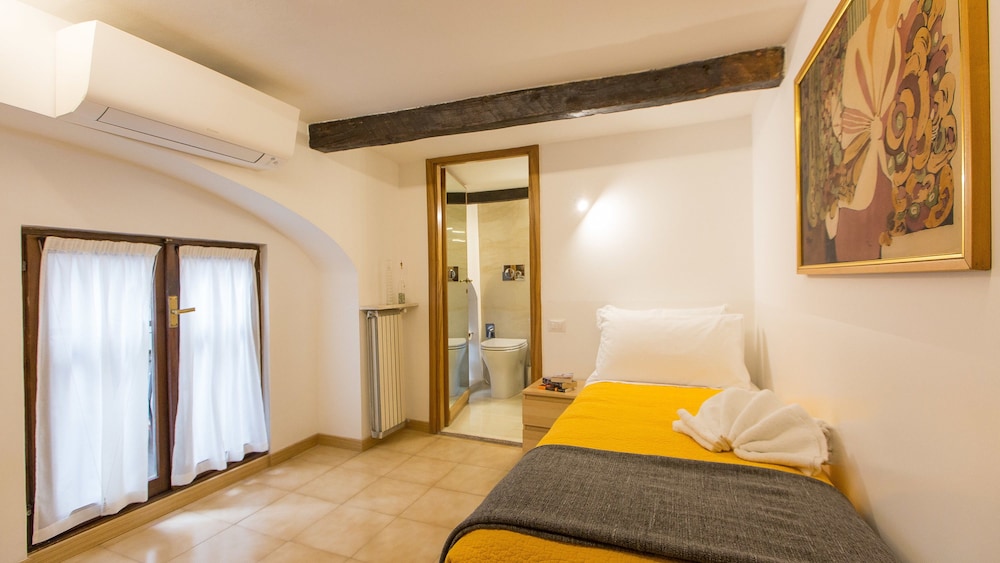 Rental in Rome Bovari