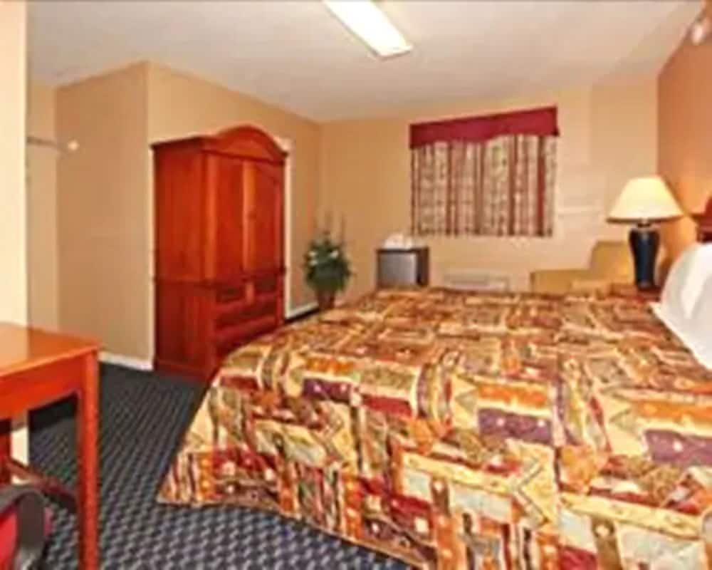 Regal Inn Suites - Property Image 24