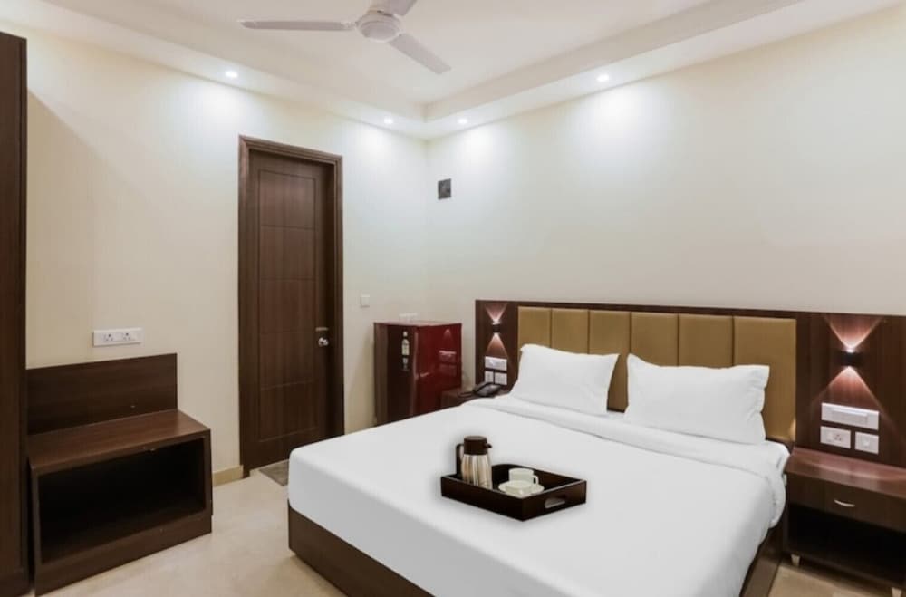 Akshay Hotel