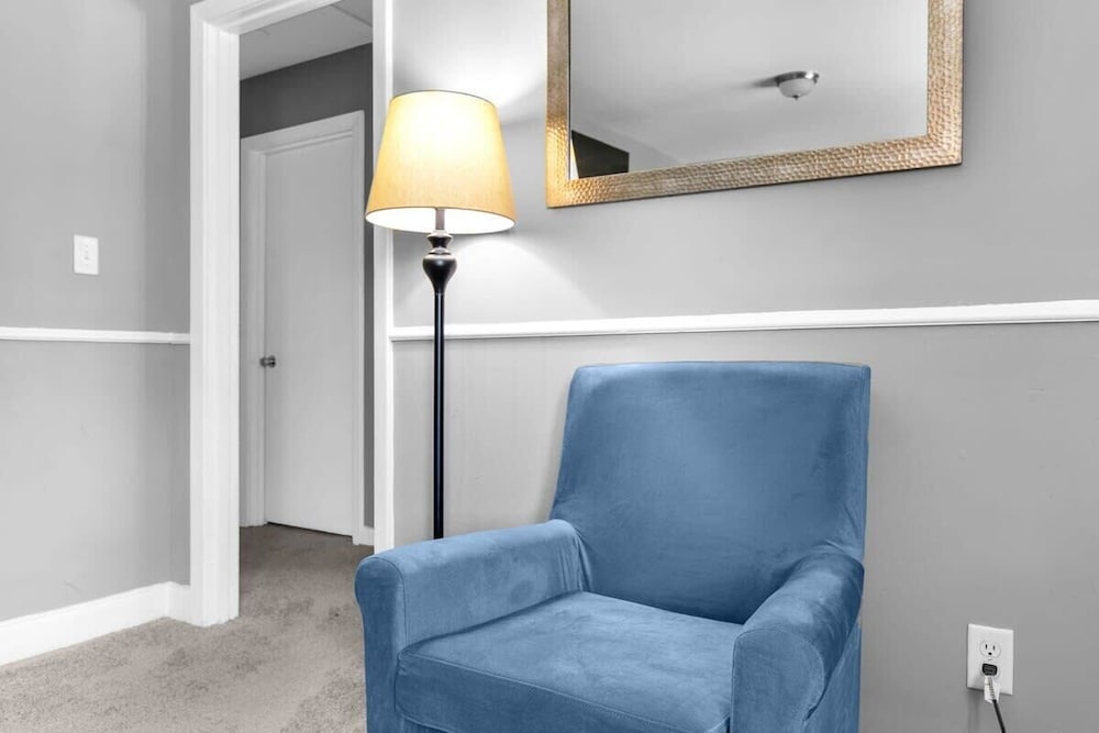 Broadmoor Bungalow - Both Units