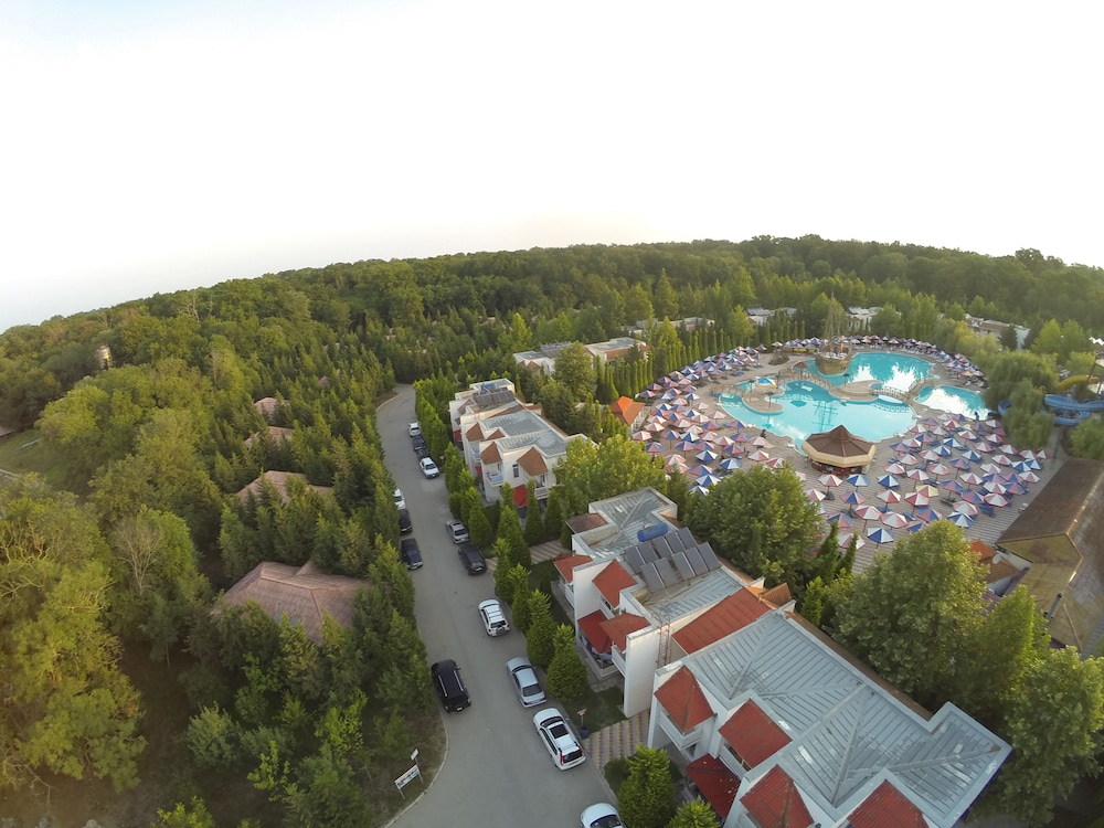Atlant Holiday Village