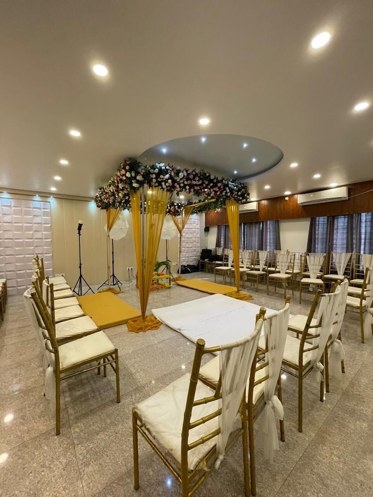 meeting & event spaces