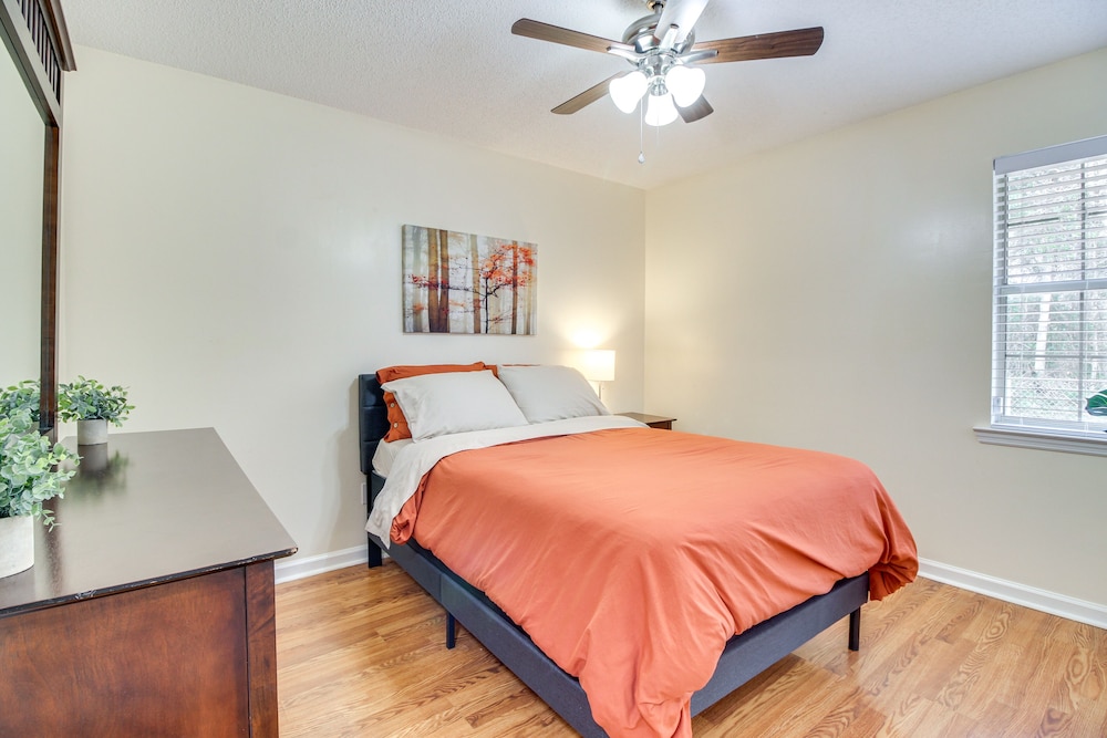 Charming Hinesville Home < 6 Mi to Fort Stewart