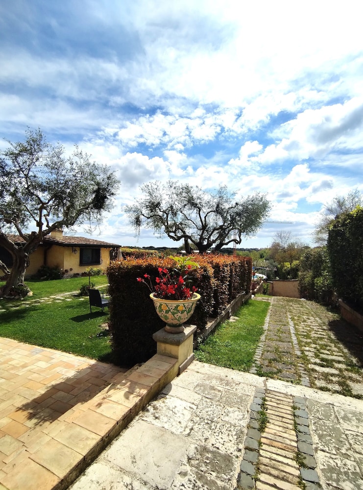 La Valle Dei Casali B&B