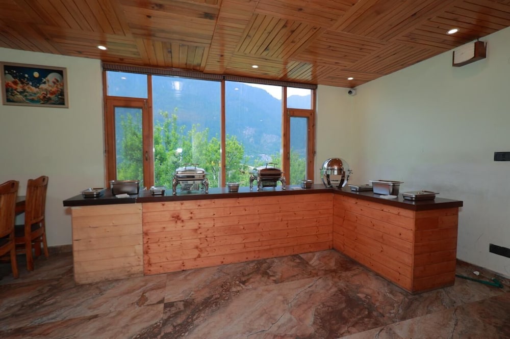 Omavya Cottage