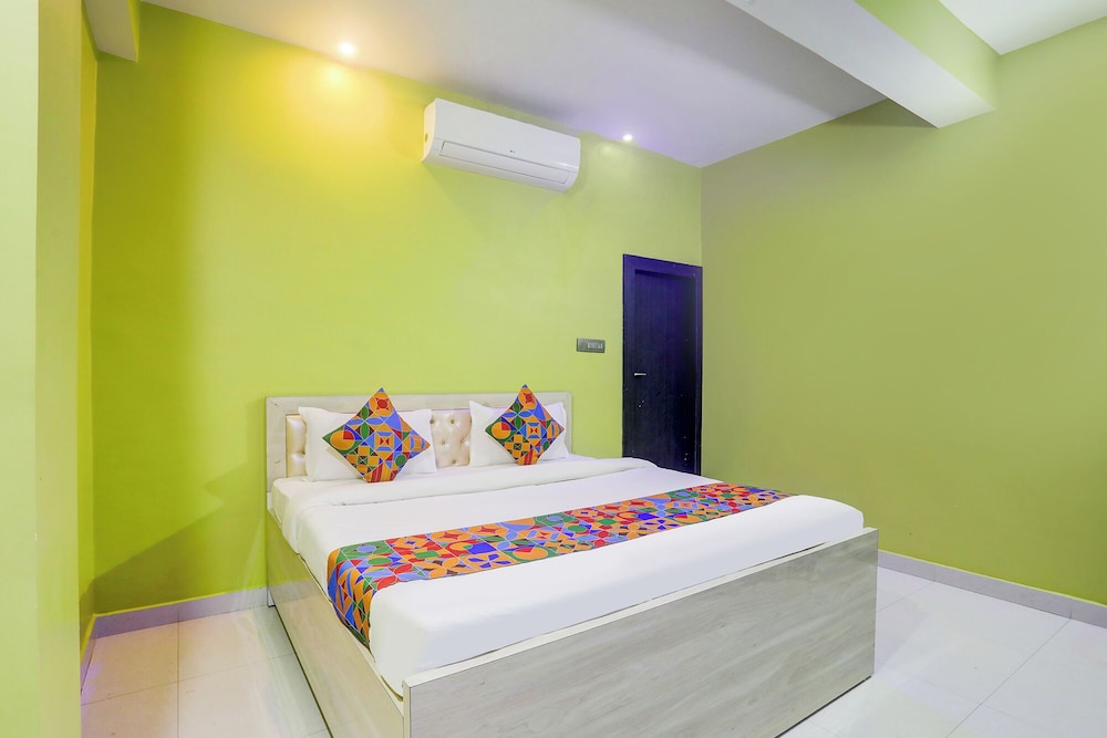 Fabhotel Avante Palace