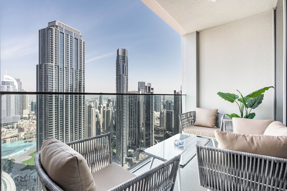 Lux 3BHK Burj Khalifa & fountain view