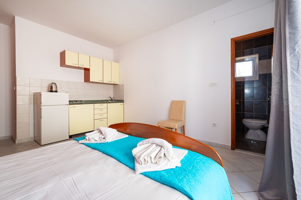 Bonvie Apartments in Center 12 B6