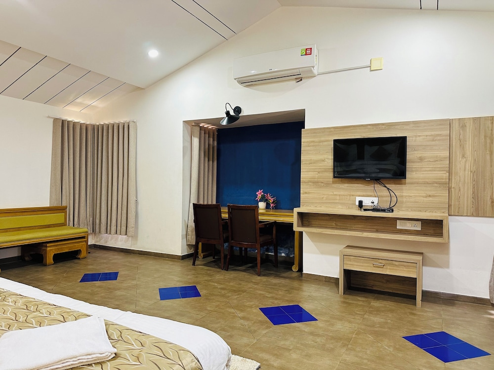 LION PARK HOTEL AND RESORT
