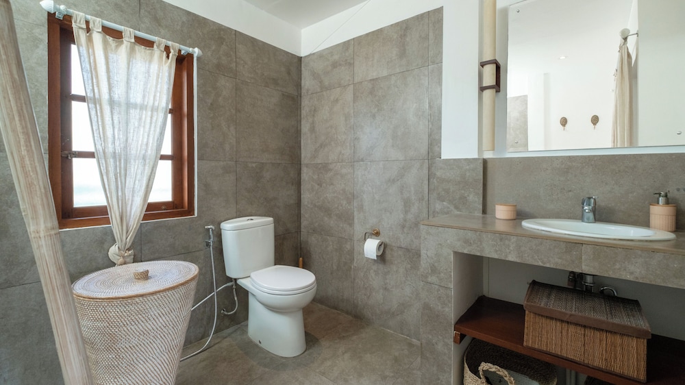 Villa Mogi by Villa Finder