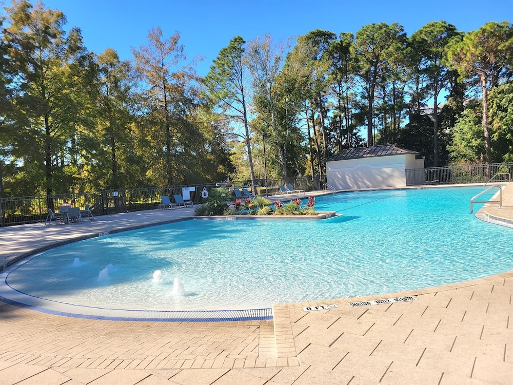 Augusta Village Sandestin by Gibson BR