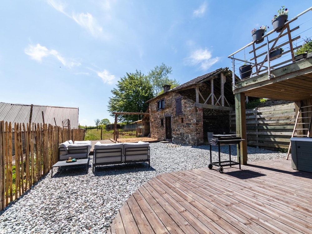 Country House Near Coo Waterfalls With Jacuzzi