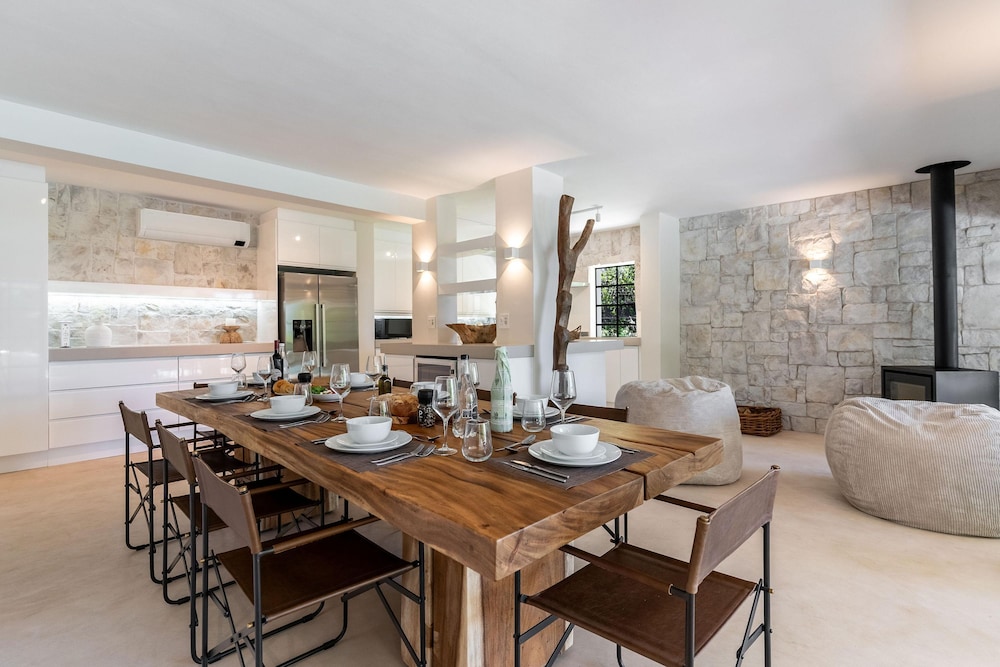 River 42 Camps Bay - Luxury Villa With Pool Stream