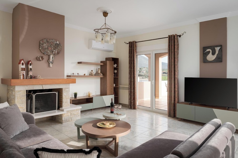 Ema's Guest House