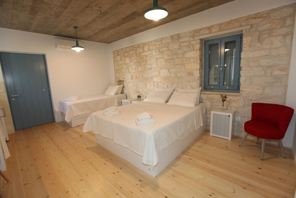 Nomads House Paros view 4