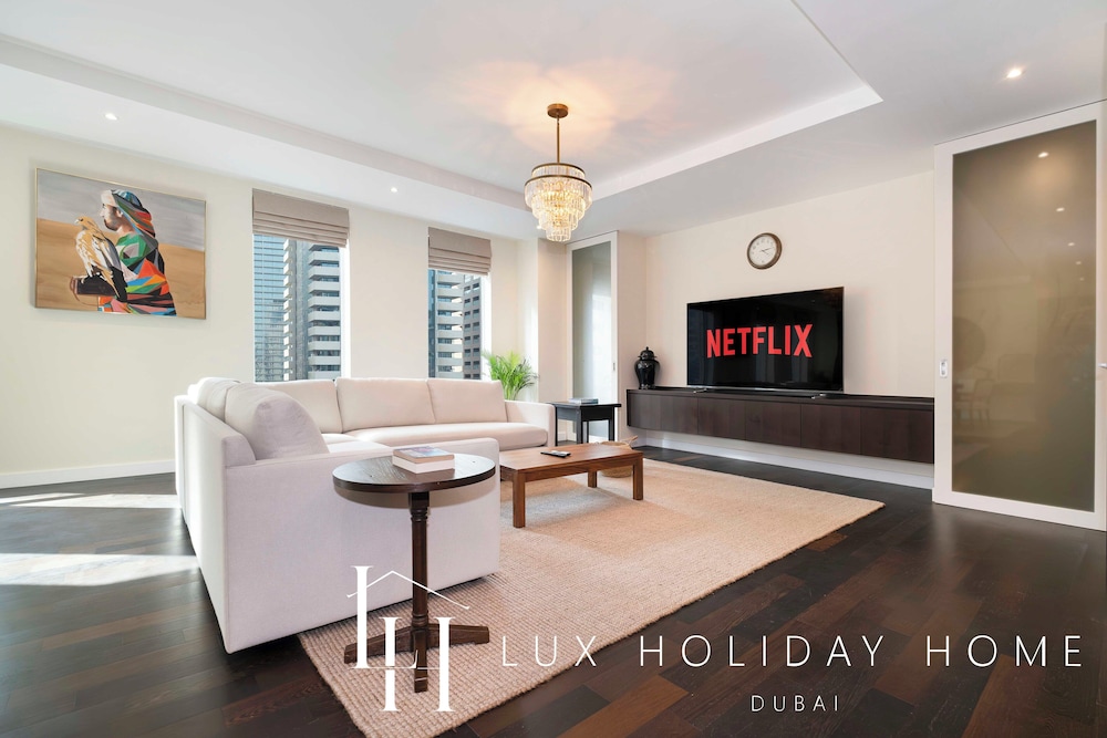 LUX The Elegant DIFC Suite 2