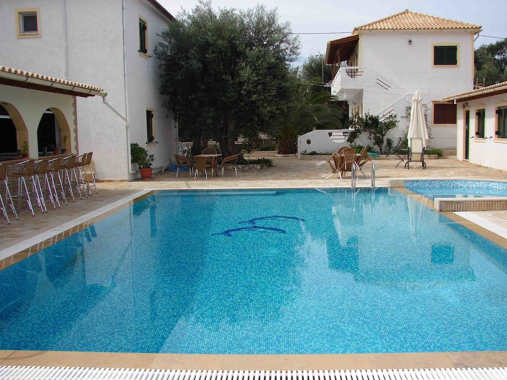 Olympia Paxos Apartment