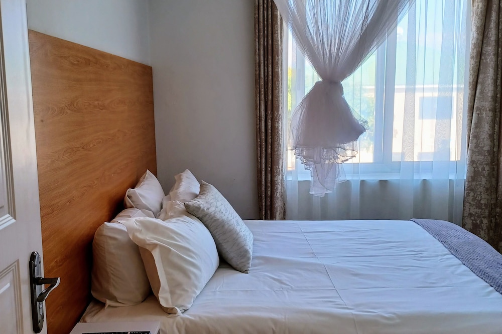 Divine Heights Bed & B Area 43 Lilongwe view 4