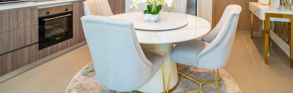 HomesGetaway-2BR in Beach Vista Tower 1
