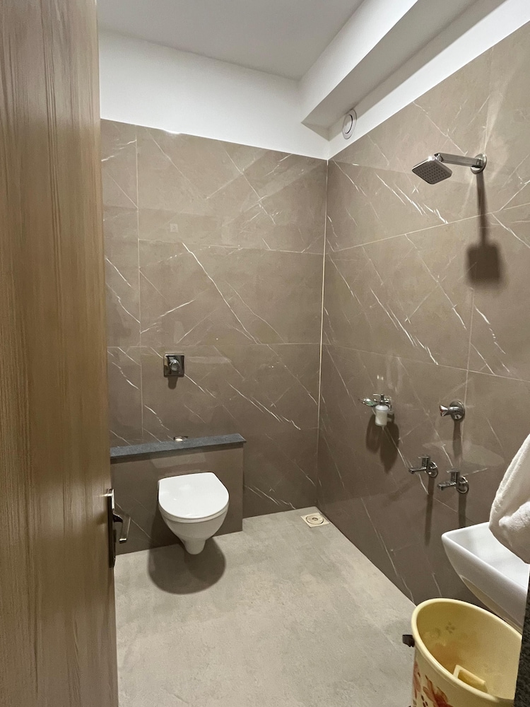 Hotel Tilak