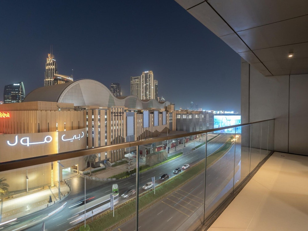 Lux 1BR Apt Burj Khalifa View by Belvilla