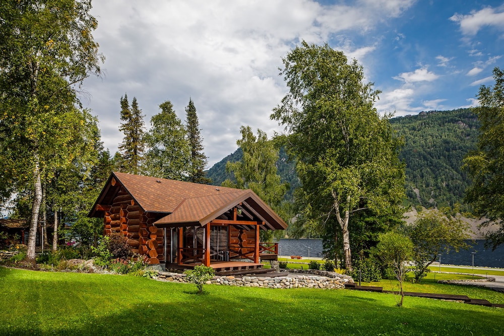 Altay Village Teletskoe