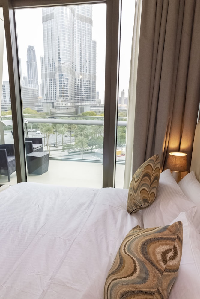 Bravo Way Burj Vista 1
