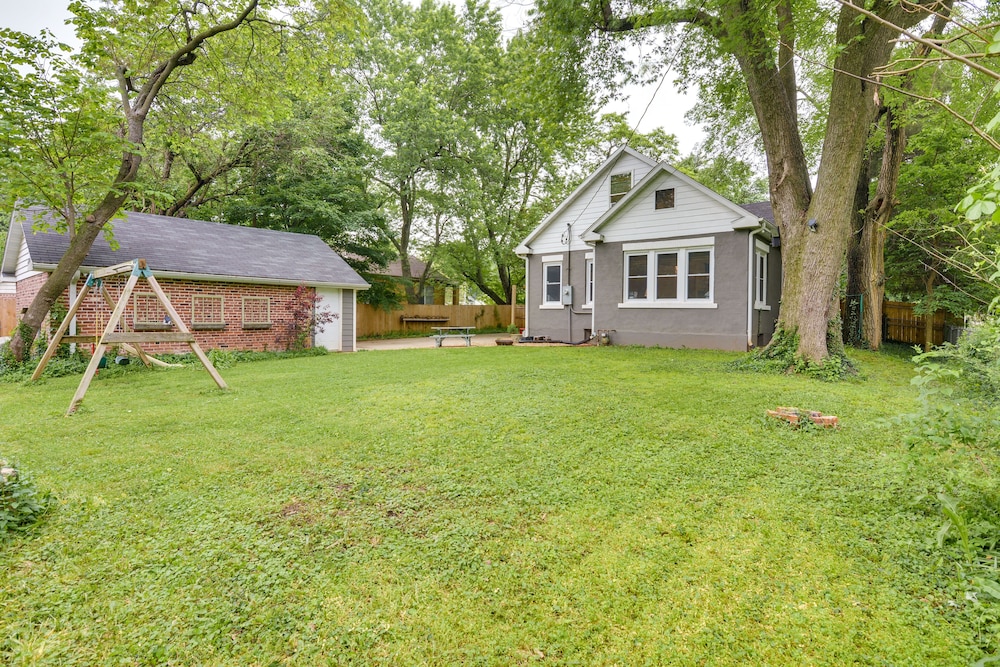Springfield Vacations - Whimsical Cottage Near Springfield Art Museum! - Property Image 2