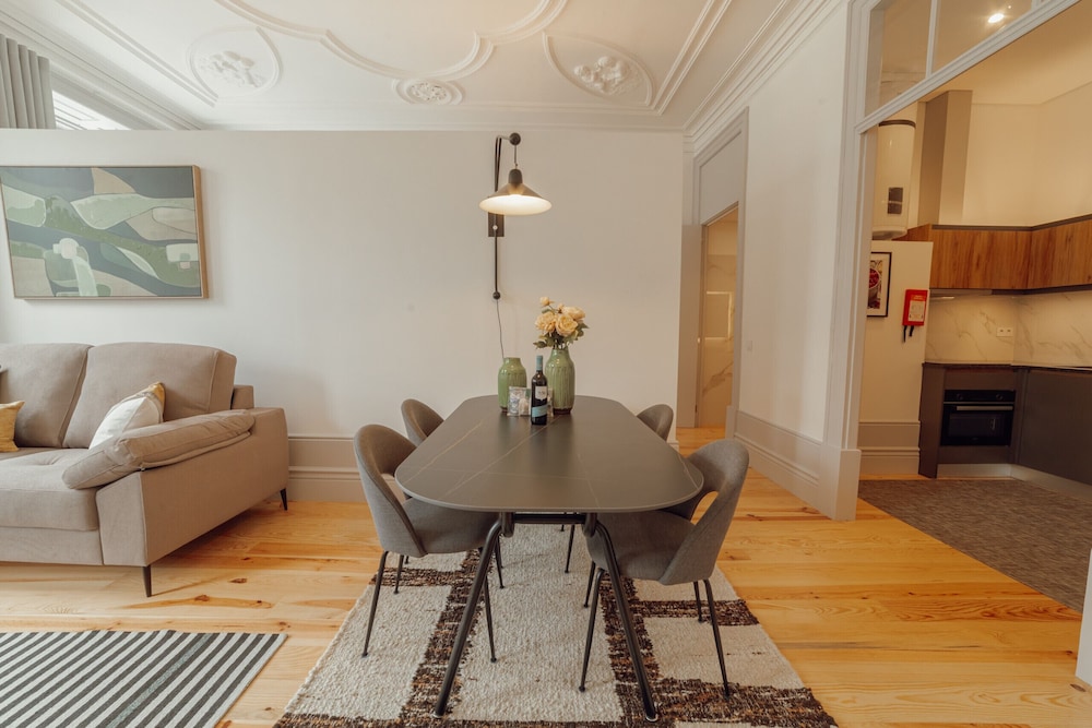 Heart OF Porto Apartment C by Vacationy