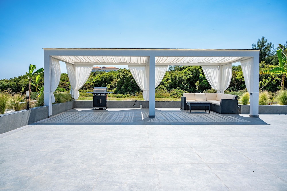 Continent Villas - Villa VIP