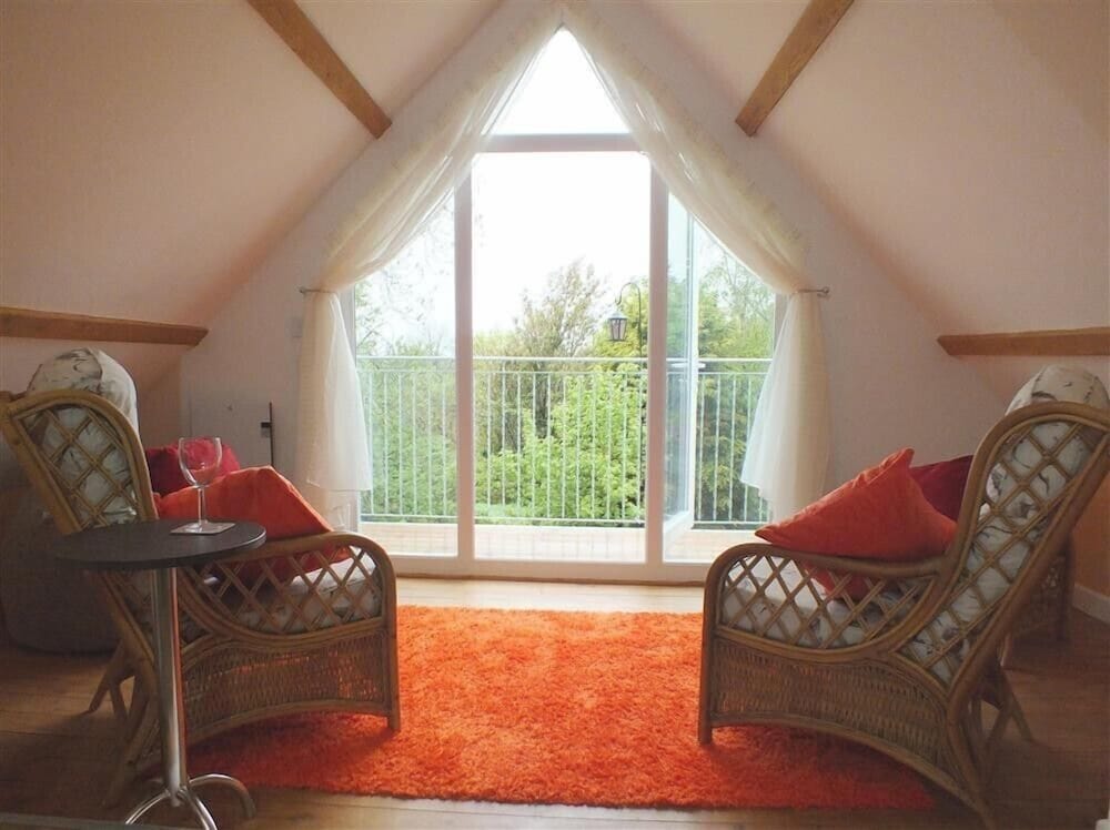 Pond Cottage