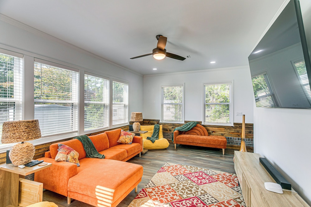 Close to Hospital & Dtwn! Quiet Waycross Home