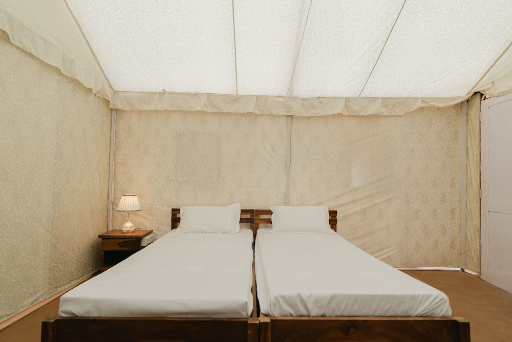 Golden Sands Desert Camp and Resort