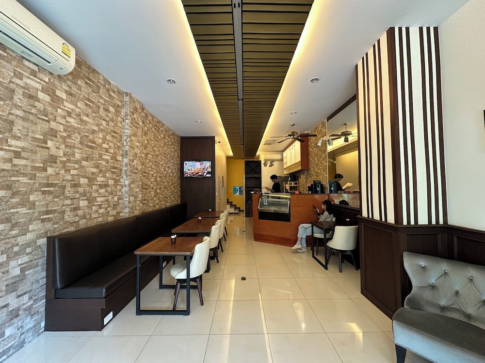 Nookhouse Cafe