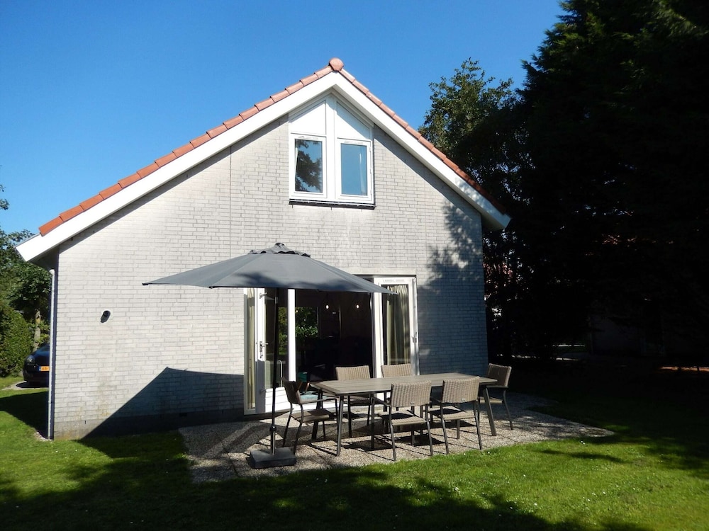 Spacious House With Garden, Near the North Sea