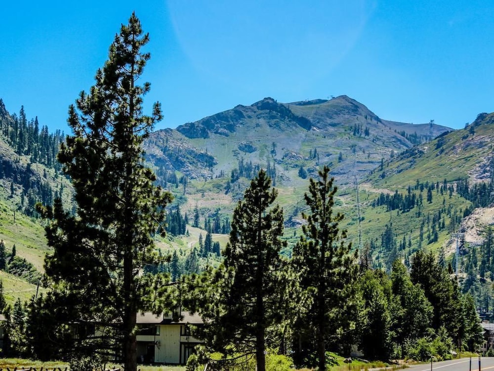 Lake Tahoe Vacations - Resort at Squaw Creek 345 and 347 - Property Image 13