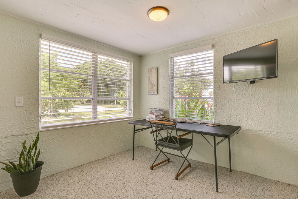 3 Mi to Dtwn Fort Myers: Apt w/ Outdoor Space