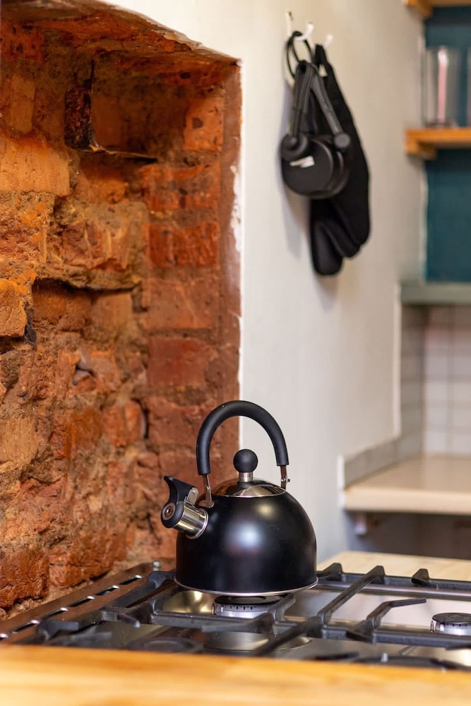 Funky Pet Friendly 2-bedroom Escape Bo-kaap