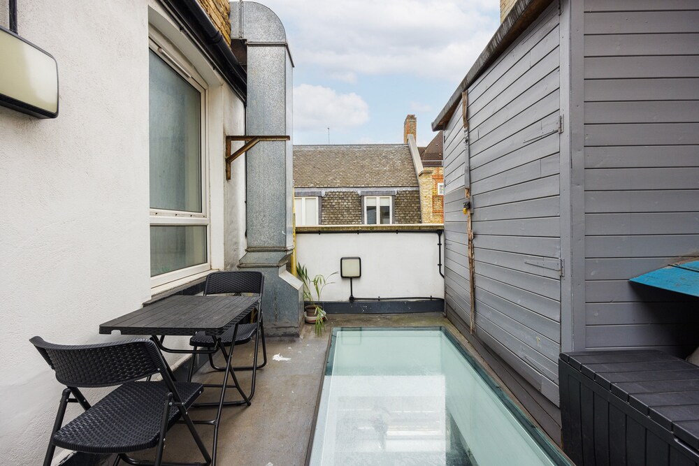 outdoor bbq area