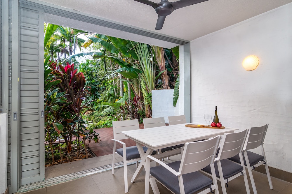 Seascape Holidays - Club Tropical Apts
