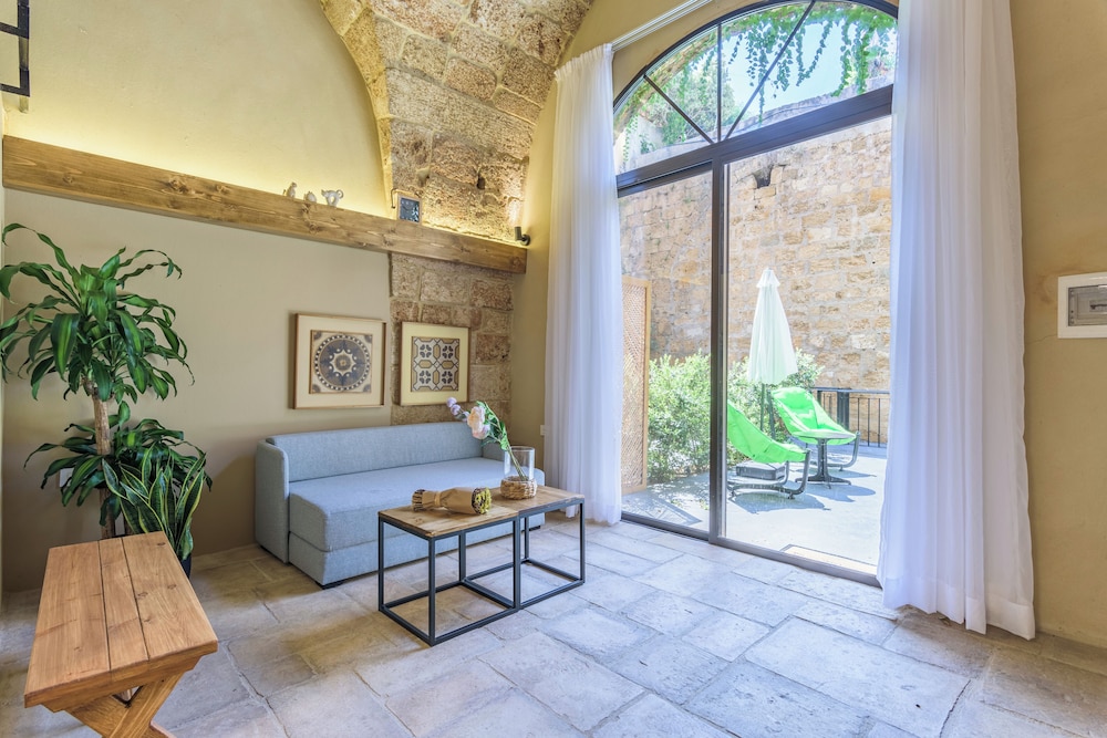 Casa Batroun Lofts