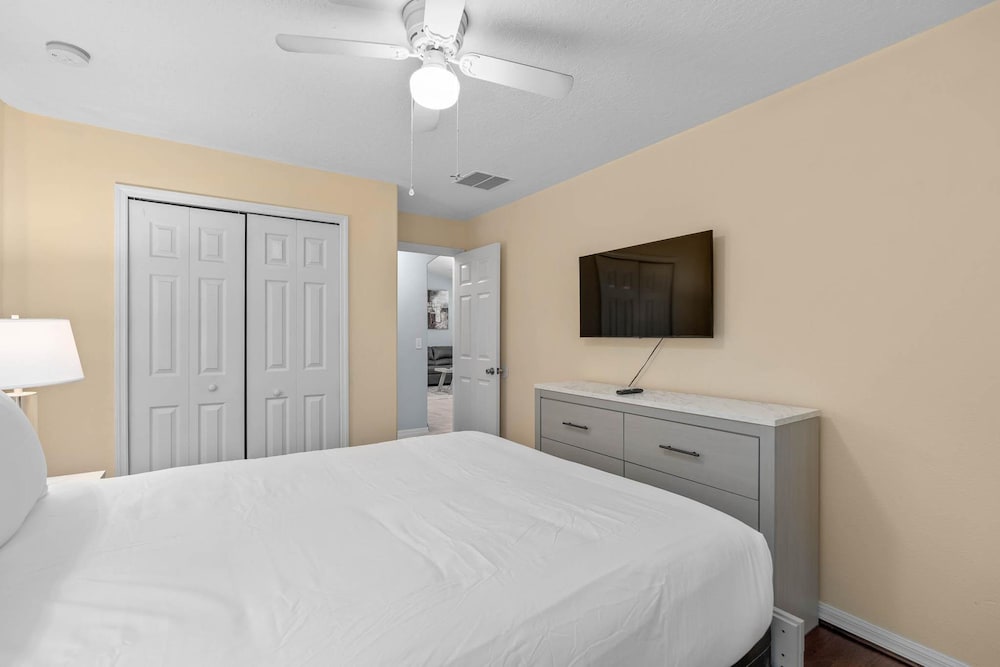 Legacy Park Villa 5BR Pool Near Disney