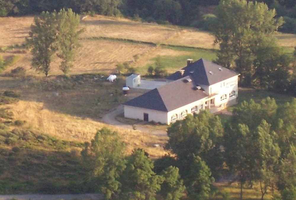 Hotel La Mora - Property Image 3